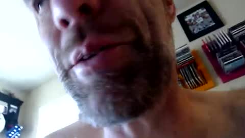 Snapshot of woodiesays chatting on April 2026 04:01:02 PM WoodieSays online show from April 2026 04:01:02 PM