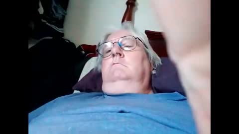 Snapshot of woodpecker115 chatting on February 2025 05:09:02 PM woodpecker115 online show from February 2025 05:09:02 PM