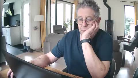 woodwurm and Snoeske online show from February 2025 12:22:02 PM