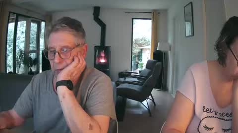 woodwurm and Snoeske online show from February 2025 04:45:02 PM