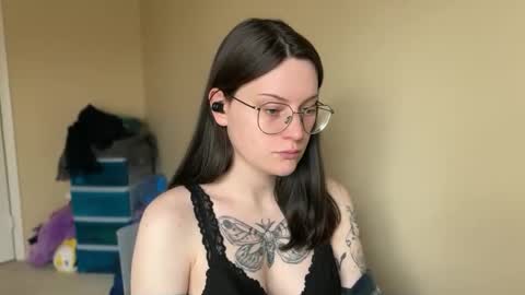 Snapshot of worship_lucina chatting on February 2025 06:24:02 PM Lucina online show from February 2025 06:24:02 PM