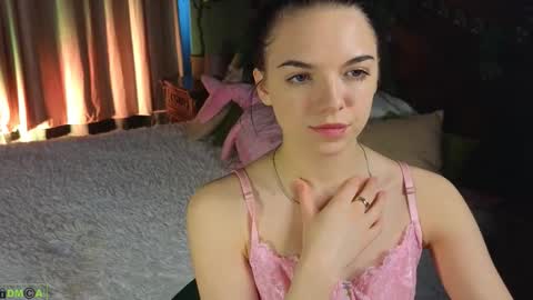 Evelin online show from March 2026 01:47:01 PM