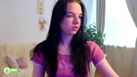 Evelin online show from April 2026 12:32:01 PM