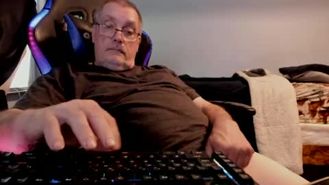 Snapshot of wowsers2022 chatting on September 2025 05:24:02 PM wowsers2022 online show from September 2025 05:24:02 PM