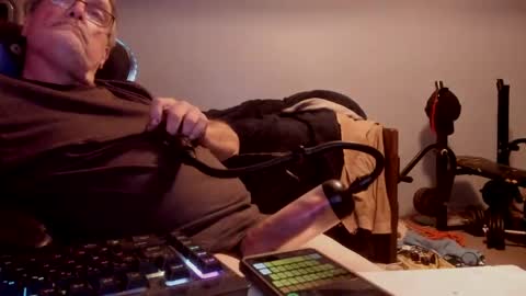 Snapshot of wowsers2022 chatting on October 2025 01:58:02 AM wowsers2022 online show from October 2025 01:58:02 AM