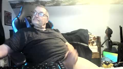 Snapshot of wowsers2022 chatting on October 2025 08:11:02 AM wowsers2022 online show from October 2025 08:11:02 AM