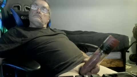 Snapshot of wowsers2022 chatting on November 2025 04:23:01 AM wowsers2022 online show from November 2025 04:23:01 AM