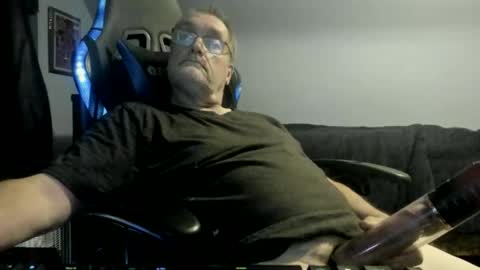 Snapshot of wowsers2022 chatting on November 2025 12:32:02 AM wowsers2022 online show from November 2025 12:32:02 AM