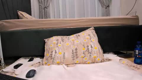              online show from February 2025 07:00:02 AM