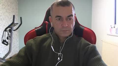 Snapshot of wxdj chatting on November 2025 08:45:01 AM RealBoy online show from November 2025 08:45:01 AM