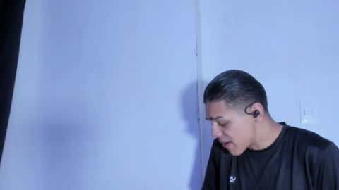 Snapshot of wyatt_smith71 chatting on April 2026 06:02:02 PM wyatt_smith71 online show from April 2026 06:02:02 PM