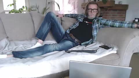 WyattEarp64 online show from March 2025 11:01:02 AM