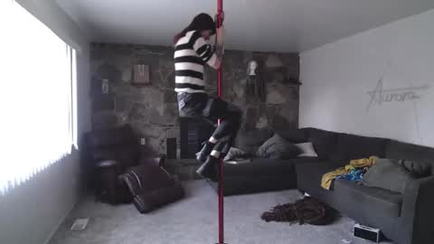 Snapshot of wytransgal chatting on November 2025 11:05:01 PM WyTransGal - Aurora online show from November 2025 11:05:01 PM