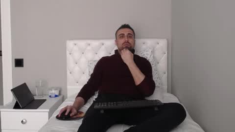 Mr. Lonely online show from April 2026 10:53:02 AM