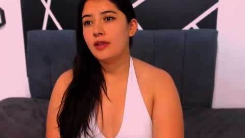 Adeline online show from November 2025 11:15:01 PM