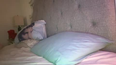 Mariah  online show from September 2025 01:18:01 AM