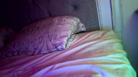 Mariah  online show from November 2025 02:47:01 AM