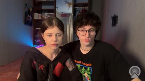 Philipp and Este online show from February 2026 05:24:01 AM