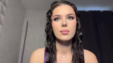 wiwi clap clap cat baby girl online show from July 2026 10:09:02 AM