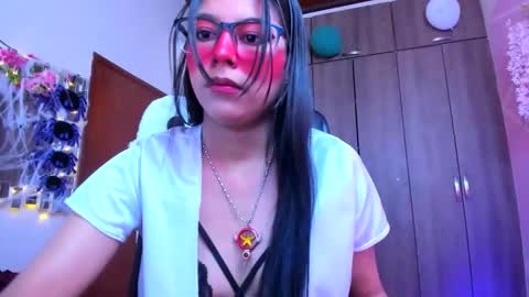 XALLYSONX online show from October 2025 11:36:02 AM