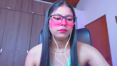 Snapshot of xallysonx_ chatting on June 2026 11:45:01 AM XALLYSONX online show from June 2026 11:45:01 AM
