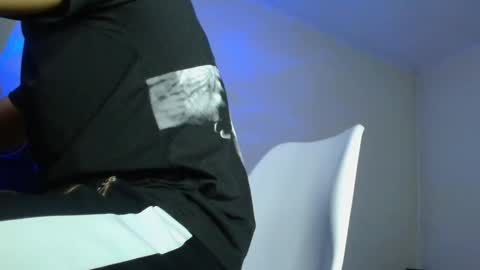 XanderCageX online show from November 2025 06:29:01 PM