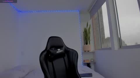 Xavier online show from April 2026 10:34:02 PM