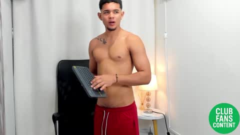 Snapshot of xboy_fantasyx chatting on September 2025 01:04:01 PM David online show from September 2025 01:04:01 PM