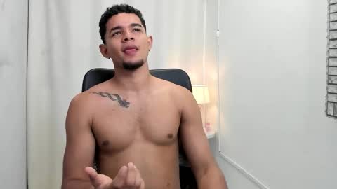 Snapshot of xboy_fantasyx chatting on October 2025 12:47:02 PM David online show from October 2025 12:47:02 PM
