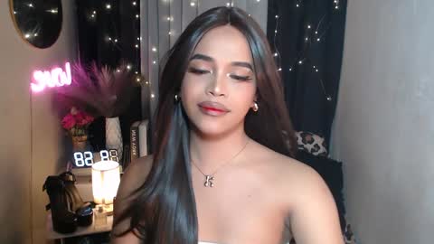 Snapshot of xclassylorainne chatting on December 2024 01:58:01 PM lorainne online show from December 2024 01:58:01 PM