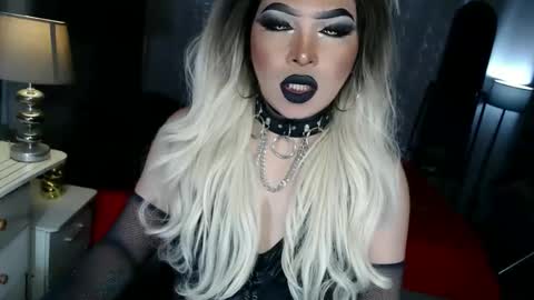 Zhavia online show from September 2025 06:00:01 PM