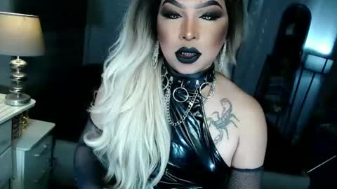 Zhavia online show from October 2025 05:11:02 PM