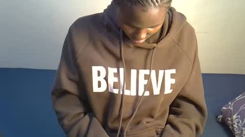 xeenah online show from March 2026 02:04:02 AM