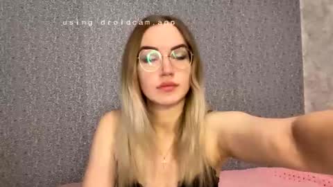 Helen online show from December 2025 06:43:01 AM