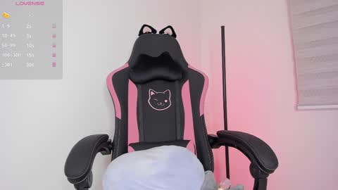 Snapshot of xemily_hardy chatting on February 2025 05:41:01 AM Kanae. online show from February 2025 05:41:01 AM