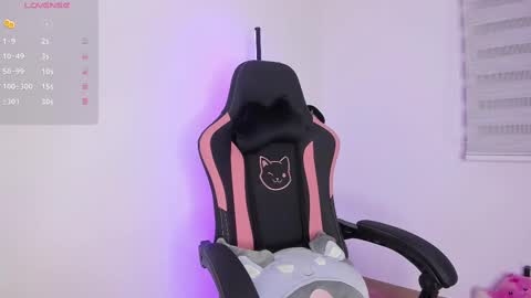 Snapshot of xemily_hardy chatting on March 2025 12:00:02 AM Kanae. online show from March 2025 12:00:02 AM