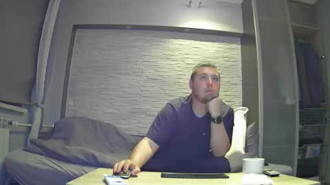 xfikusx44 online show from April 2026 06:34:01 PM