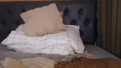 Snapshot of xgirlonfirex chatting on December 2024 11:07:02 AM preciousxoxo online show from December 2024 11:07:02 AM