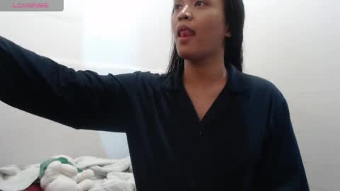 xhotlickerkiarax online show from June 2026 12:00:02 PM