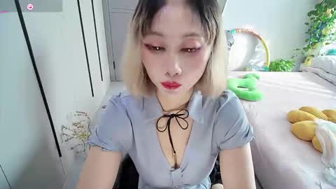 Snapshot of xiaoyu_cn chatting on September 2025 12:43:02 AM xiaoyu online show from September 2025 12:43:02 AM