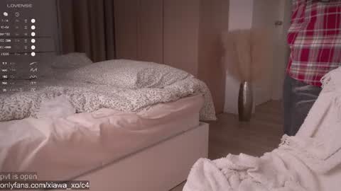 Snapshot of xiawa_xo chatting on July 2026 03:03:02 PM Xiawa short hair and Zira blondie online show from July 2026 03:03:02 PM