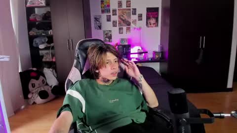 xIce Boy online show from April 2026 09:12:01 PM