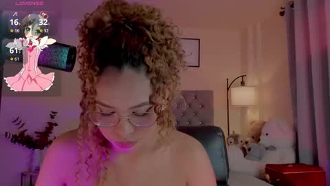 camila online show from December 2025 08:05:02 PM