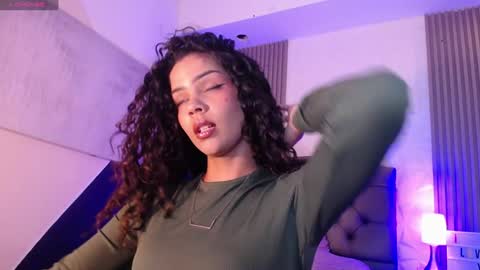 Mia Vega online show from January 2025 09:33:01 PM