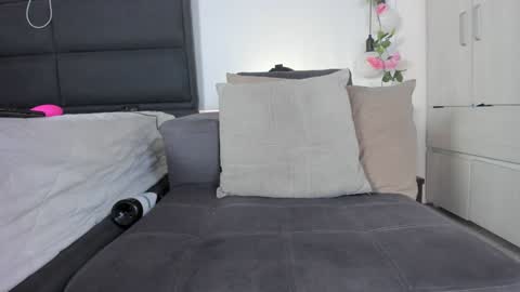 ximtia online show from January 2025 06:49:02 PM