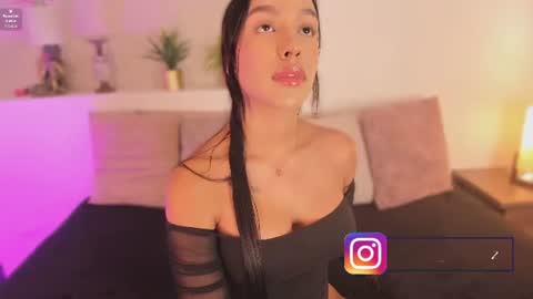 Snapshot of xiomara__cortes chatting on June 2026 07:30:02 PM X I O M A R A online show from June 2026 07:30:02 PM