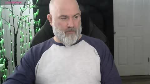 MrSlowBurn77 online show from February 2026 02:37:02 PM