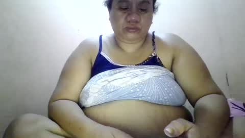 Snapshot of xjuicytits chatting on June 2026 12:35:02 AM xjuicytits online show from June 2026 12:35:02 AM