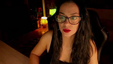 Snapshot of xlaracroftx chatting on May 2026 09:30:02 PM Lara online show from May 2026 09:30:02 PM