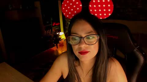 Snapshot of xlaracroftx chatting on May 2026 10:05:01 PM Lara online show from May 2026 10:05:01 PM